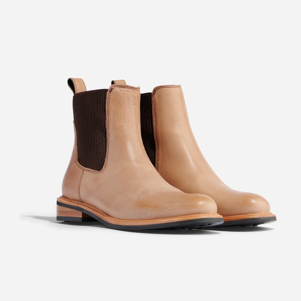 Nisolo Carmen Chelsea Boot in Almond Sz 8 NWT